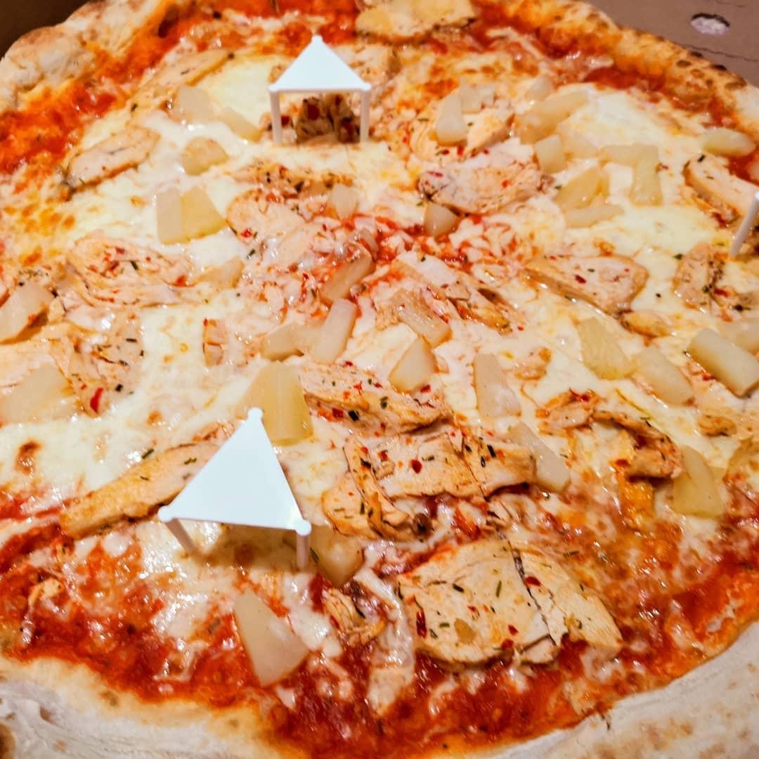  - Pineapple is fine in a pizza also I've still to try that sugar free iron bru it's meant to be decent but I doubt it cos diet iron bru is pish.