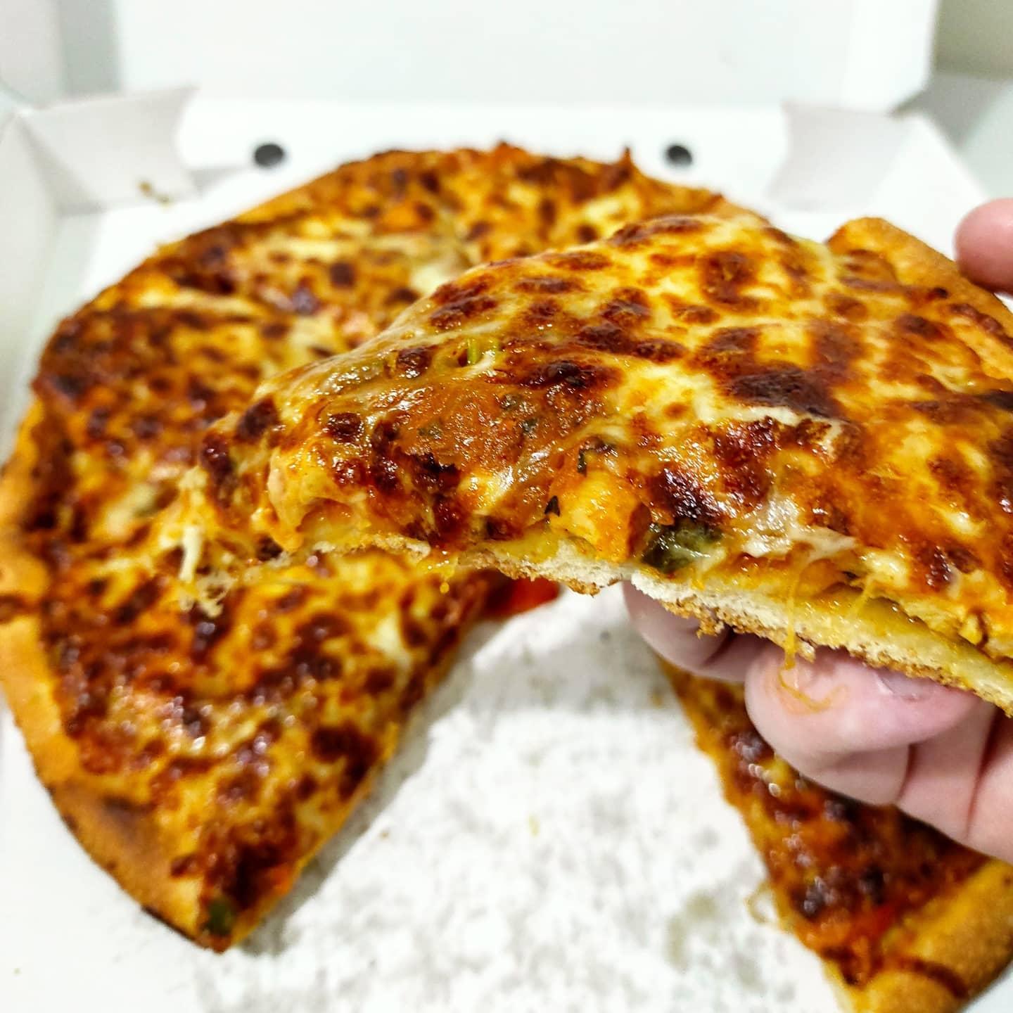  - A chicken bhoona pizza anyone? Nice and spicy ð¥