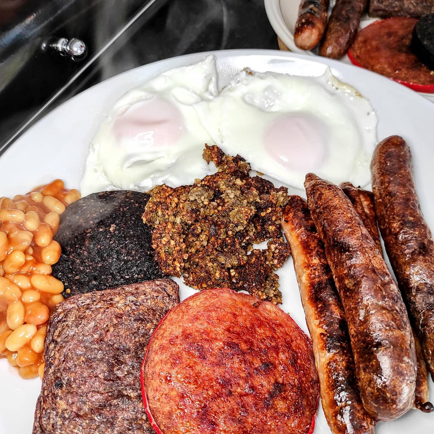  - So I was gifted a small breakfast pack from MacDonald & son family butcher's who are UK wide online.