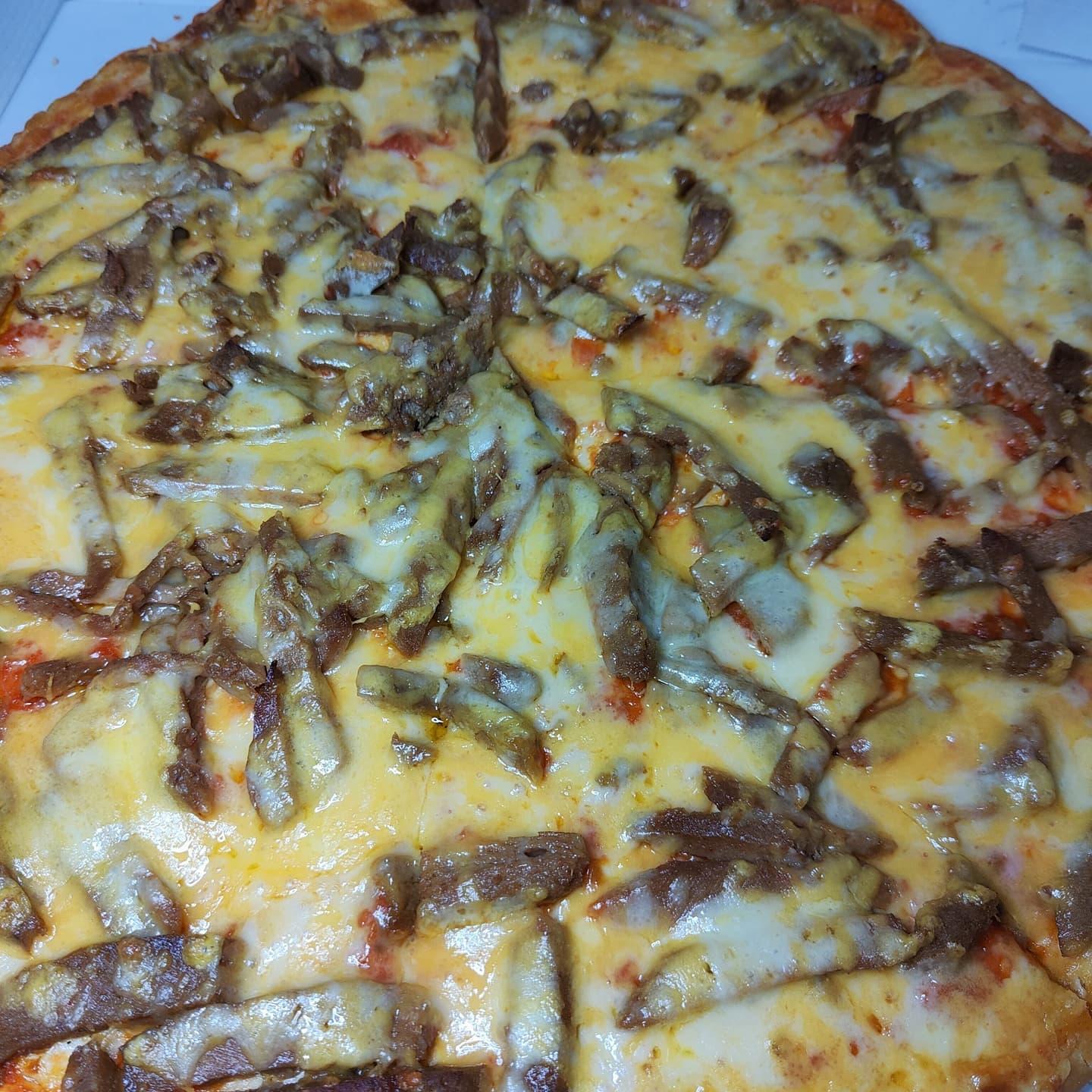  - RATE MY PLATE! Dont order this for the love of GOD! This is what they think a 16 inch donner meat pizza should be.