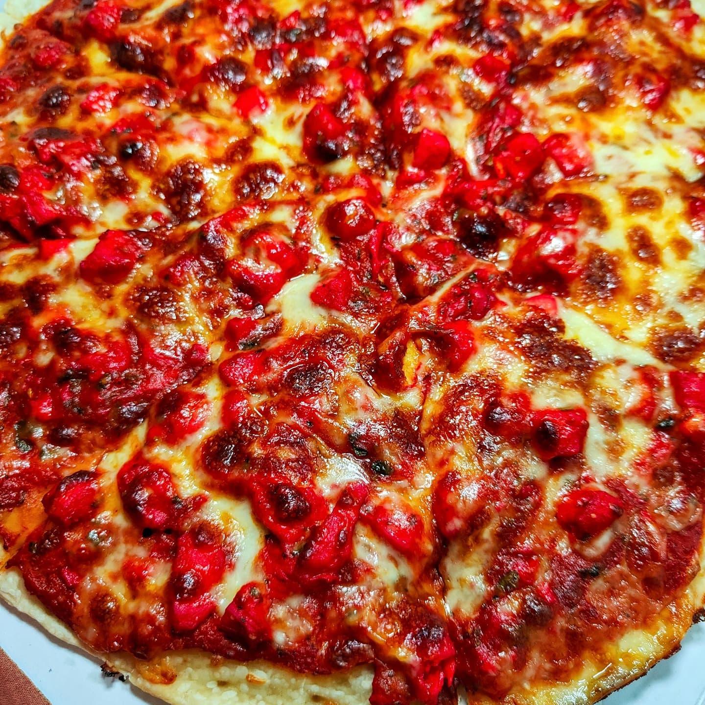  - South Indian Garlic Chilli Chicken pizza : 12''
