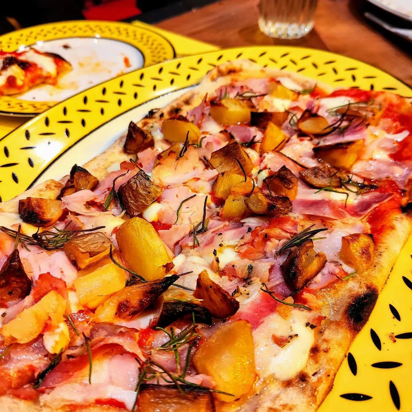  - So I was one of the chosen few to be the first to try out the new menu @doppiomalto_uk and because I love my Italian cuisine (believe it or not @guyforallseasons)lol I was looking forward to it.